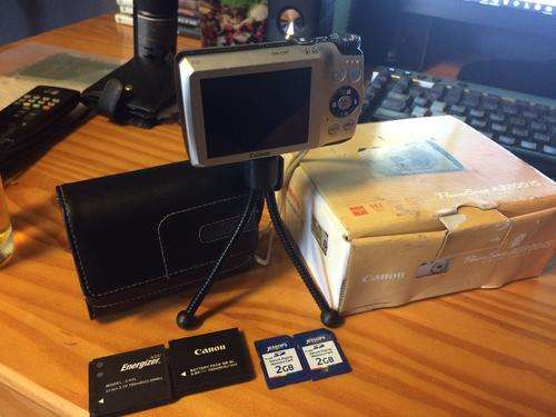 Canon Powershot A3200 is